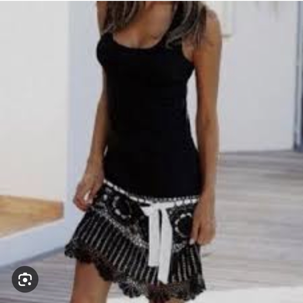 Moda International VS dress Size L  black‎ crochet bottom